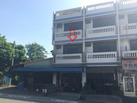 台中市大甲區甲后路 邊間透天店面