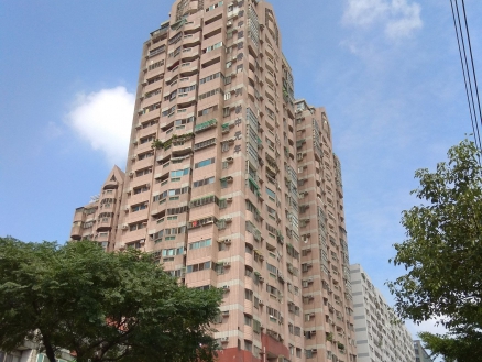 台中市潭子區潭子區中山路一段9號13樓之4    榮興街商圈  【新中元年】電梯三房