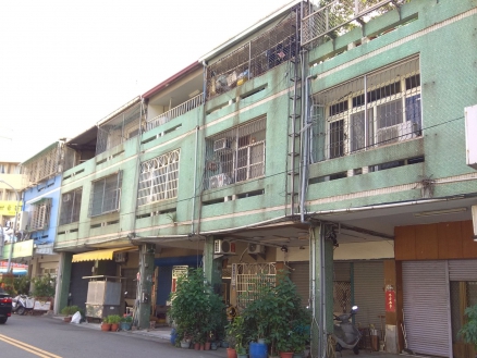 台中市北區北區梅亭街423號   學士路商圈  三樓 透天店面