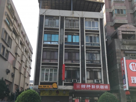 台中市南區南區國光路154號5樓  中興大學 採光 美 公寓  投資自住皆宜