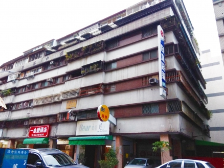 台中市北區北區錦中街14號   【錦中華廈】一中商圈 一樓店面