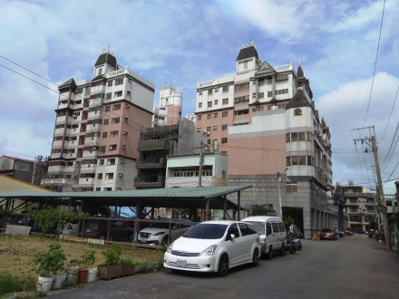 台中市潭子區雅豐街106號6樓  矽品商圈 【得寶名邸二期】3房車位
