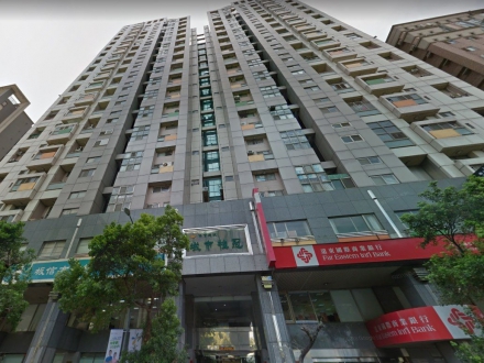 台中市北區文心路四段182號6樓之5  ｜立人國中小【城市桂冠】四房車位