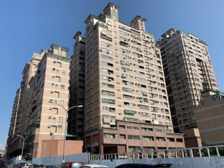 台中市南區學府路147巷19號10樓之2｜京華大鎮京城特區(樓中樓)