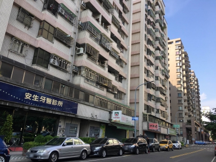 台中市南屯區干城街279號2樓｜黎明商圈【博愛社區大樓】三房