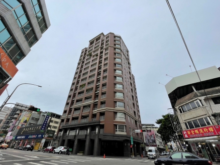 台中市南屯區東興路二段220號9樓之2【國泰築善】4房雙平車｜大新國小｜5期東興商圈