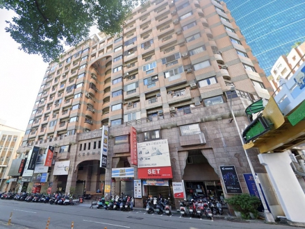 台中市西區公益路119號4樓之1【巴塞隆納】採光套房｜勤美誠品商圈｜草悟道｜中正國小