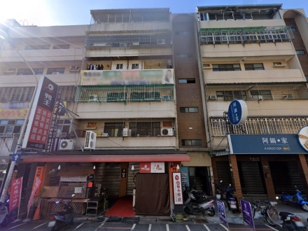 台中市北區育才北路11之4號 ｜一中商圈頂加公寓